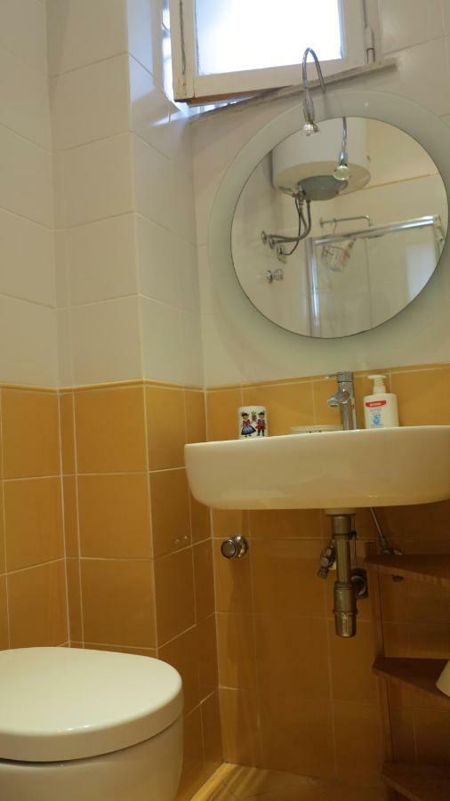 Spacious Panoramic Apartment - Half Way Center-Vomero District ナポリ エクステリア 写真