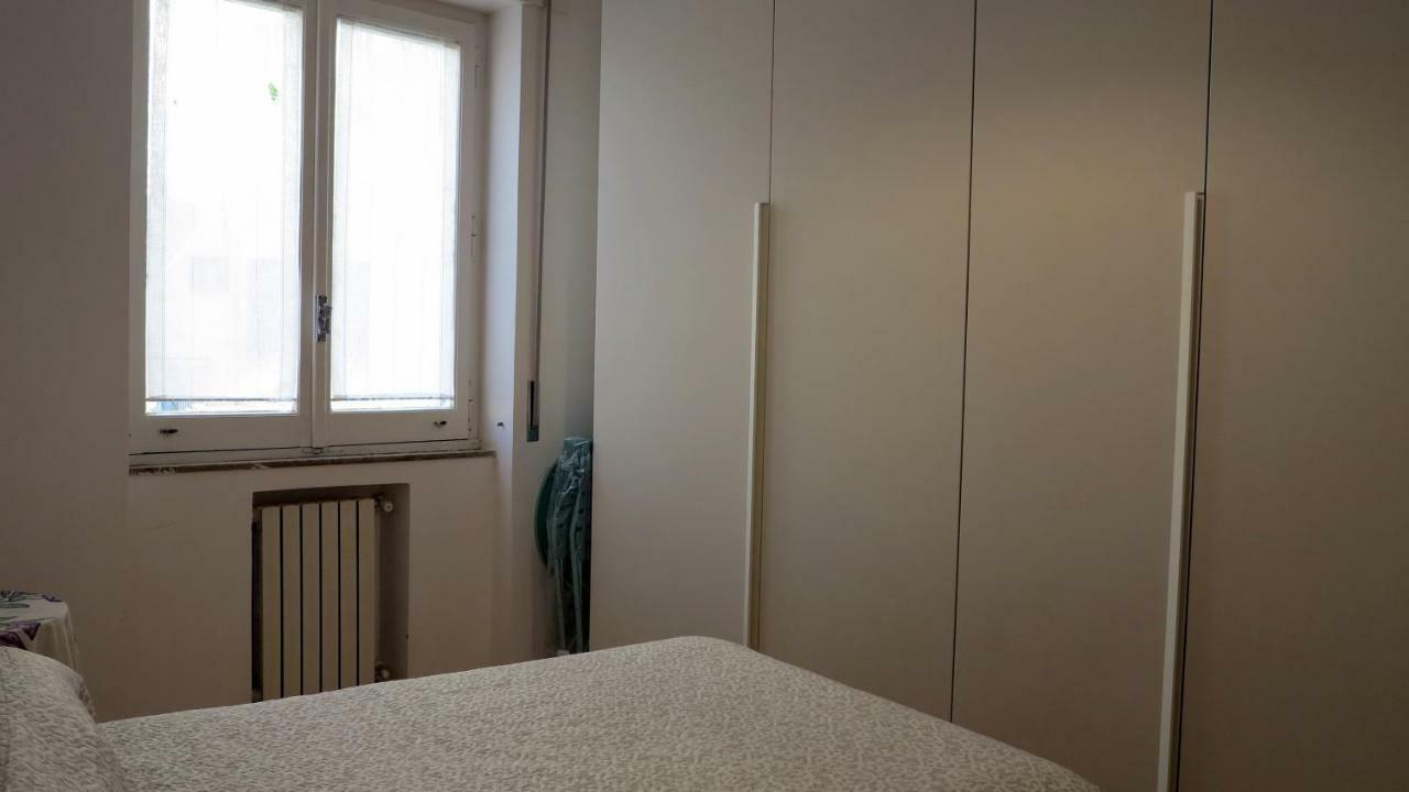 Spacious Panoramic Apartment - Half Way Center-Vomero District ナポリ エクステリア 写真